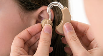 Aparelho-Auditivo