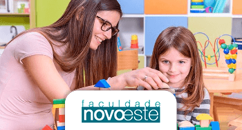 Introdução à Psicopedagogia Institucional e Clínica